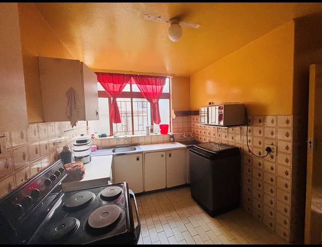4 BEDROOM DUPLEX FOR SALE IN ARCADIA